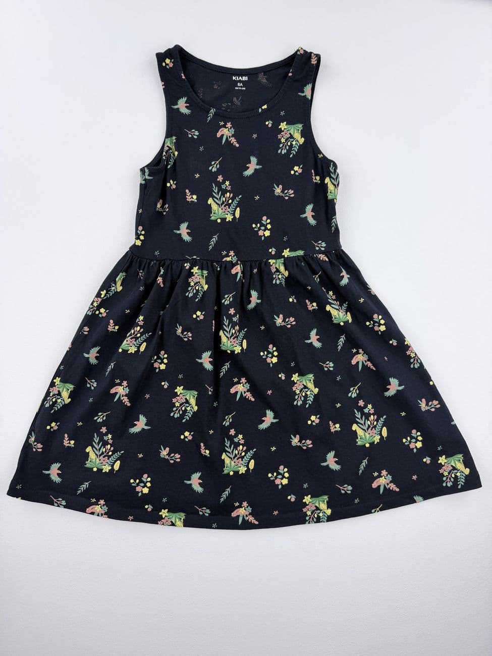 Ärmelloses Kleid mit Dschungelmuster – Kiabi – 8 Jahre (126–131 cm)