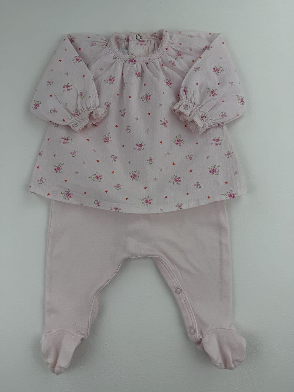 Pijama corazón flores – Petit Bateau – 1 mes (54 cm)