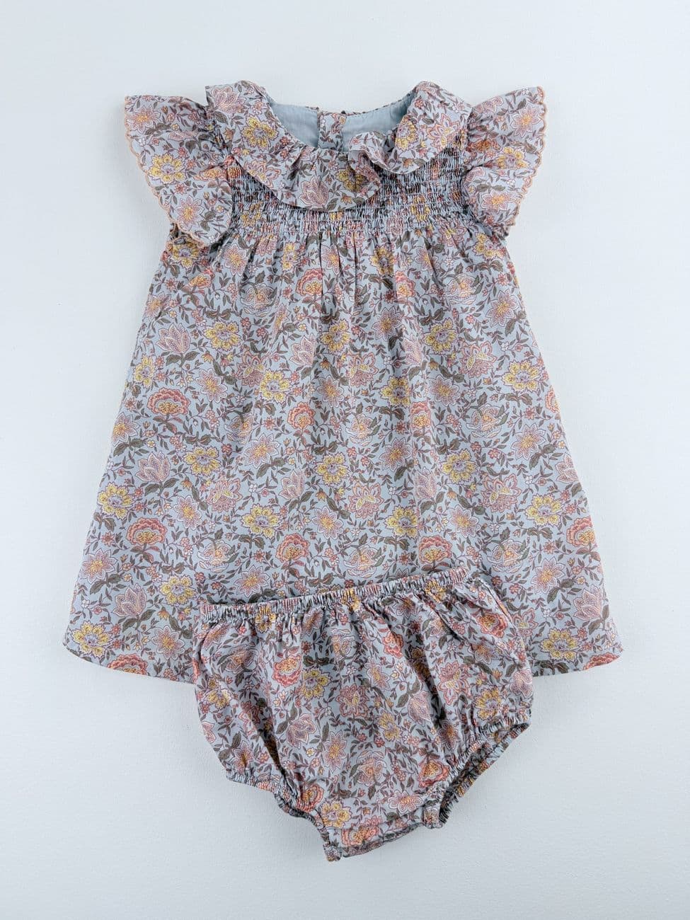Robe fleurie avec bloomer – Kiabi – 24 mois (86 cm)