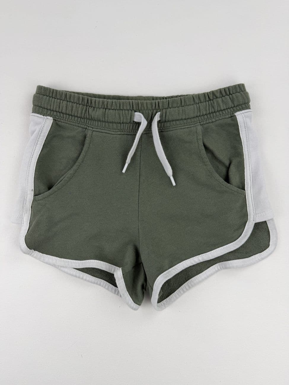 Short molleton vert – H&M – 9 ans (134 cm)