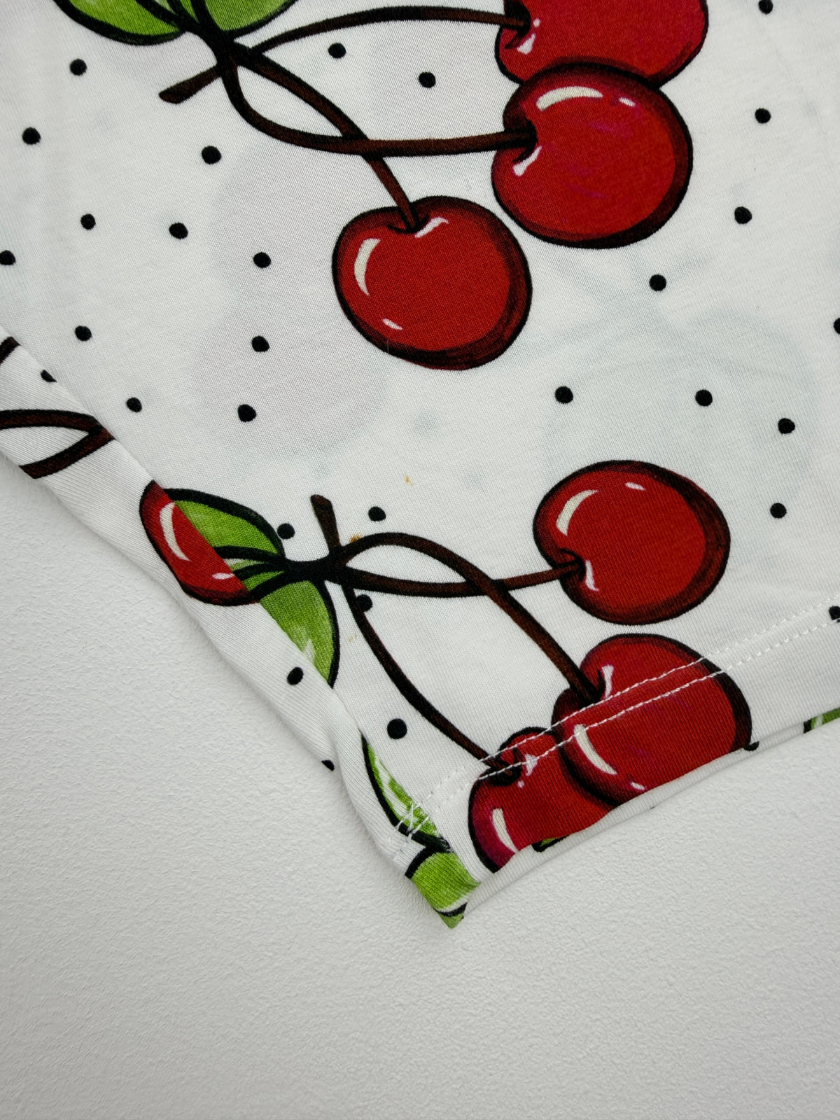 NEUE Radleggings mit Kirschmuster – Monnalisa – 10 Jahre (140 cm)
